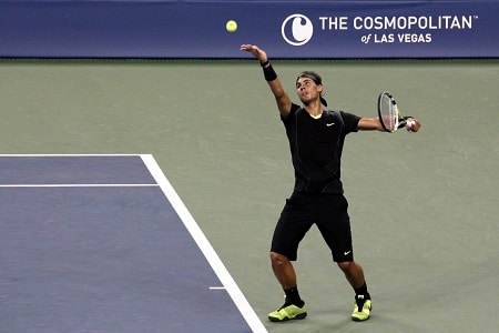 Rafael Nadal service gaucher