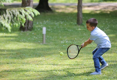 Toutes les bonnes raisons d'apprendre le tennis à vos enfants