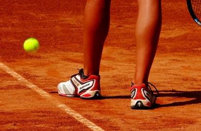 How to choose the right tennis shoes